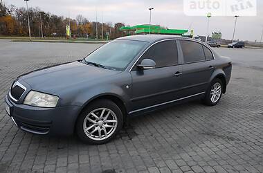 Skoda Superb  2008