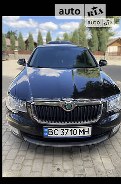 Skoda Superb 2011