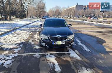 Skoda Superb  2012