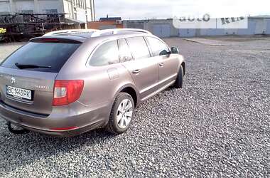 Skoda Superb  2011