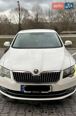 Skoda Superb  2014