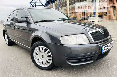 Skoda Superb  2004