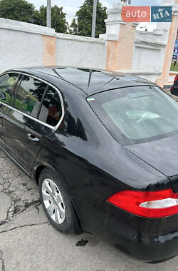 Skoda Superb  2012