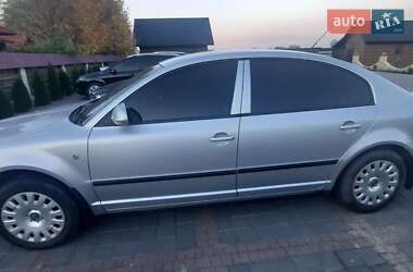 Skoda Superb  2008