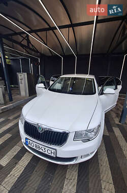 Skoda Superb 2012