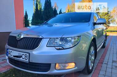 Skoda Superb  2011