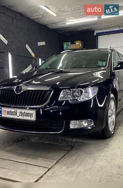Skoda Superb  2011