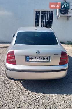 Skoda Superb  2005