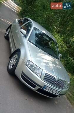 Skoda Superb  2005
