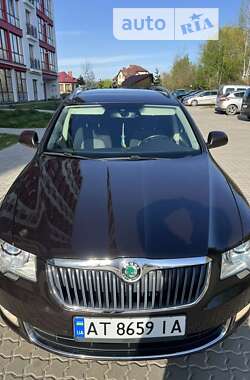 Skoda Superb  2012