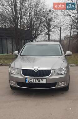Skoda Superb  2012