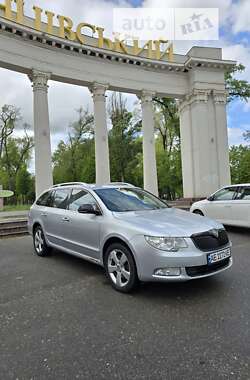 Skoda Superb  2010