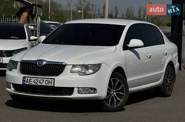Skoda Superb  2011