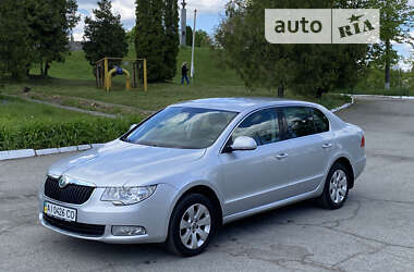 Skoda Superb  2011