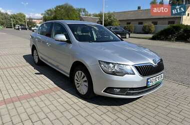 Skoda Superb  2013
