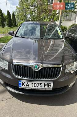 Skoda Superb  2010