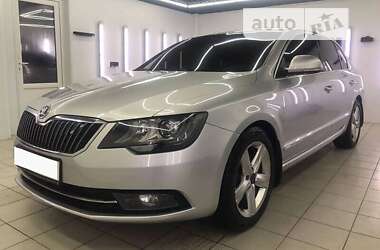 Skoda Superb  2014