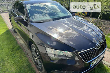 Skoda Superb  2018