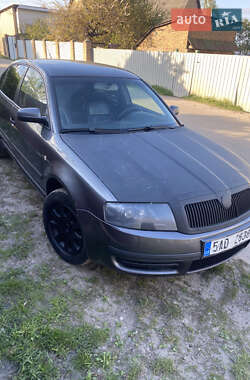 Skoda Superb  2004