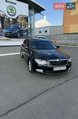 Skoda Superb  2012