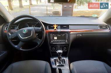 Skoda Superb  2009