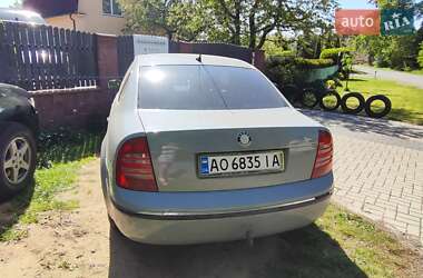 Skoda Superb  2004