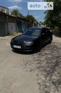 Skoda Superb 2004