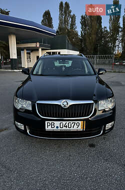 Skoda Superb  2012