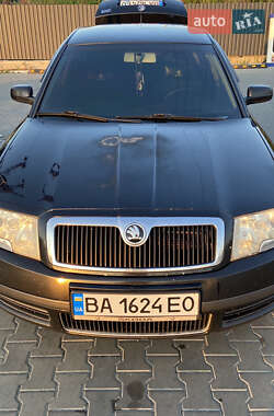 Skoda Superb  2006