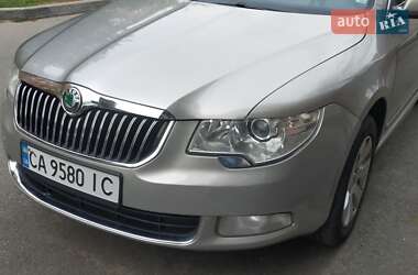 Skoda Superb  2012