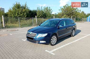 Skoda Superb  2011