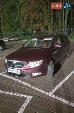 Skoda Superb  2011