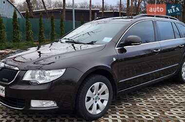Skoda Superb  2012