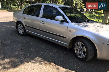 Skoda Superb  2006
