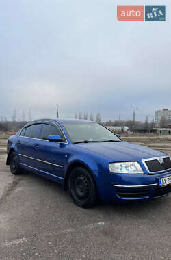 Skoda Superb  2002