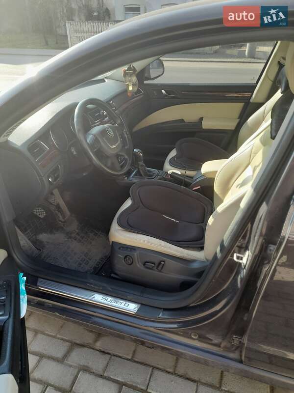 Skoda Superb 2010 Skoda Superb 2010