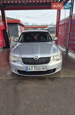 Skoda Superb  2012