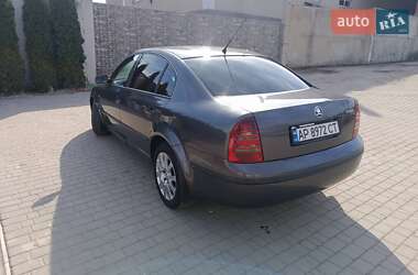 Skoda Superb  2004
