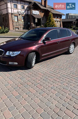 Skoda Superb  2008