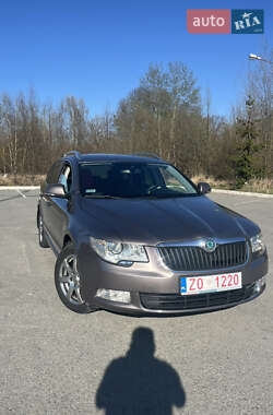 Skoda Superb  2012