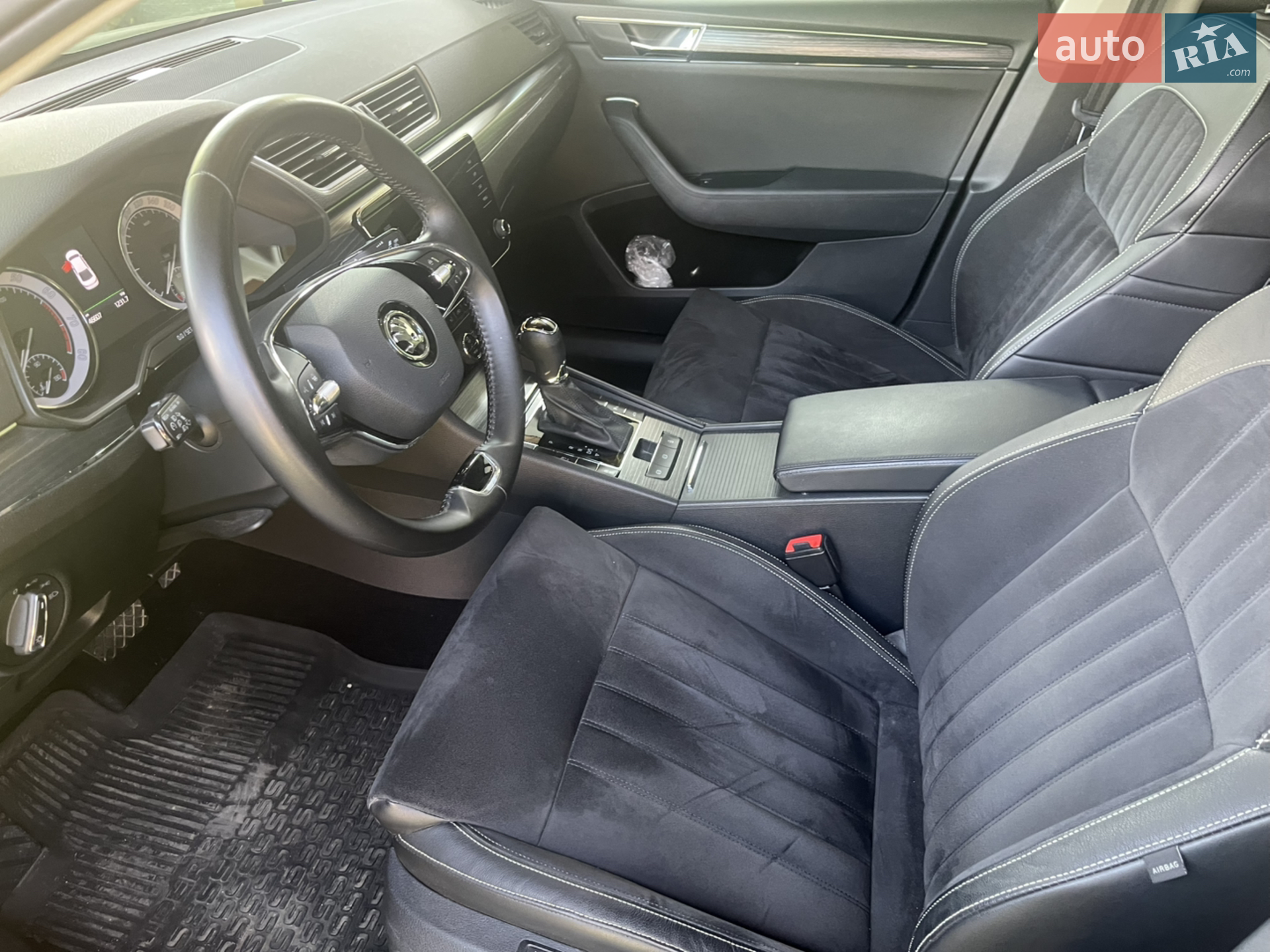Skoda Superb 2021 VIN TMBAM8NP8MB300103 фото оголошення 20 з 30