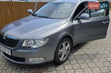 Skoda Superb  2011