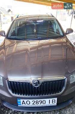 Skoda Superb  2011