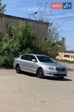 Skoda Superb  2012