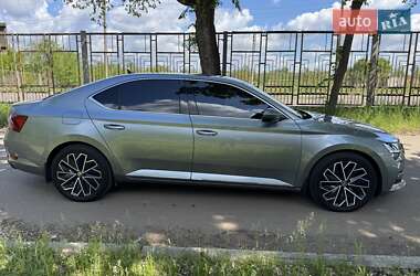 Skoda Superb  2019