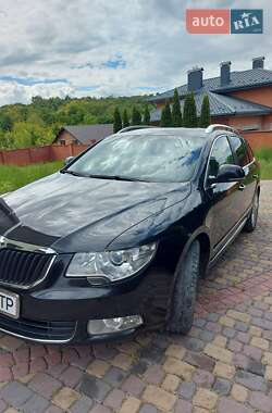 Skoda Superb  2012