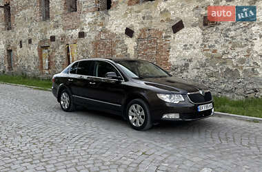 Skoda Superb  2012