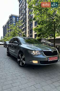Skoda Superb  2010