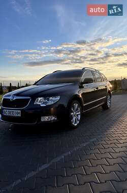 Skoda Superb  2011
