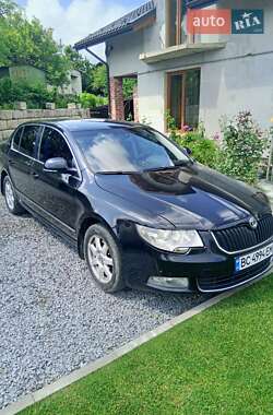 Skoda Superb  2011